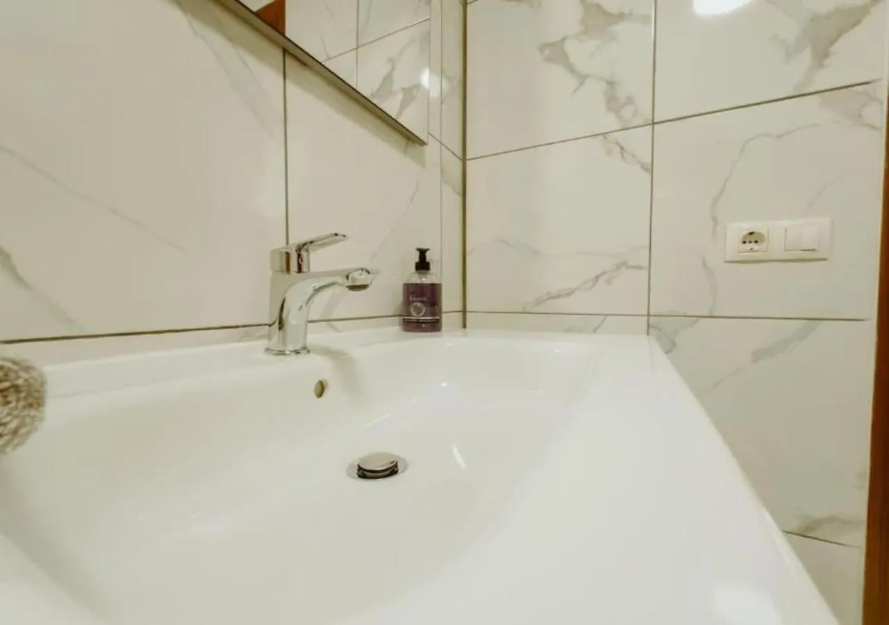 Apartment Seaview 2 Bedroom Condo Play Paraiso Pool & Wifi In Costa Adeje